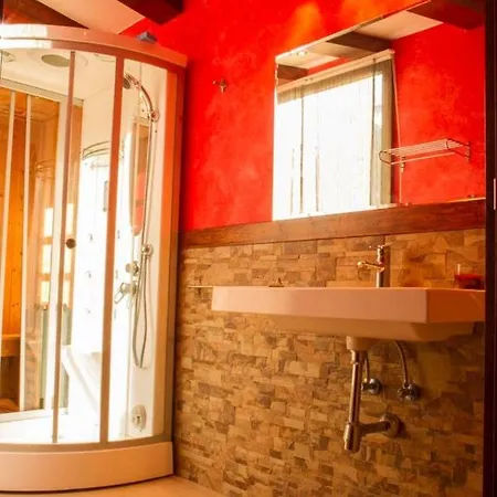 Villa Luxurious In With Pool Sils