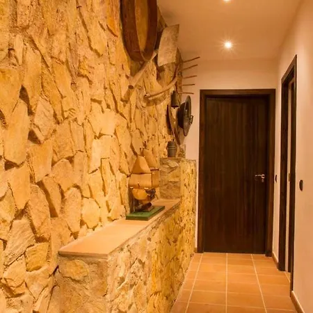 Villa Luxurious In With Pool *