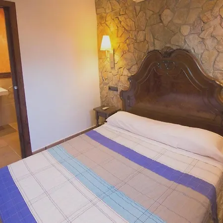 Villa Luxurious In With Pool Sils