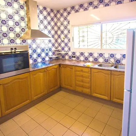 Villa Luxurious In With Pool *
