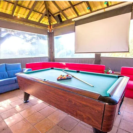 Luxurious In With Pool Villa